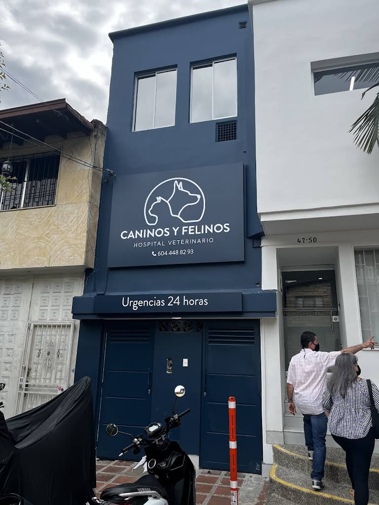 Caninos y Felinos Hospital Veterinario